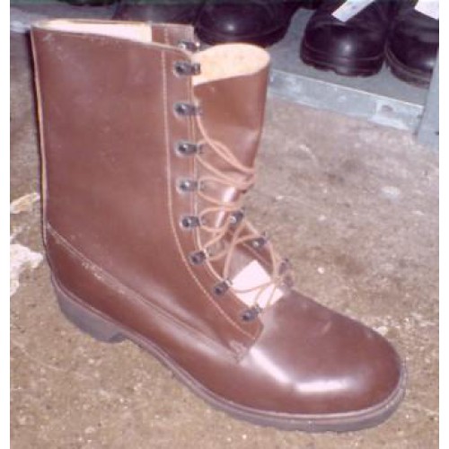 oud model legerschoen, bruin, jaren 1970-1990