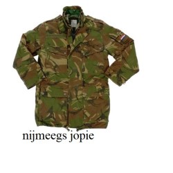originele woodland camouflage buitenjas, incl regen-voering, gebruikt originele woodland camouflage buitenjas, incl regen-voering, gebruikt