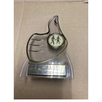 4-daagse duim, plexiglas met wandelaars 4-daagse duim, plexiglas met wandelaars