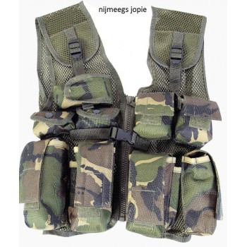kinder tactical vest, gecamoufleerd woodland