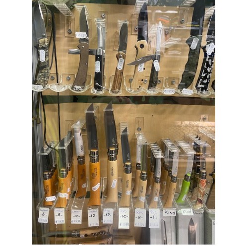 In onze winkel is altijd een breed assortiment aanwezig