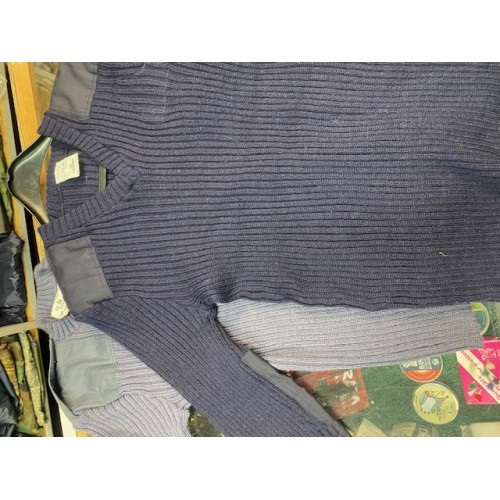 commando trui, 100% wol, grijs/blauw, origineel, V-hals commando trui, 100% wol, grijs/blauw, origineel, V-hals